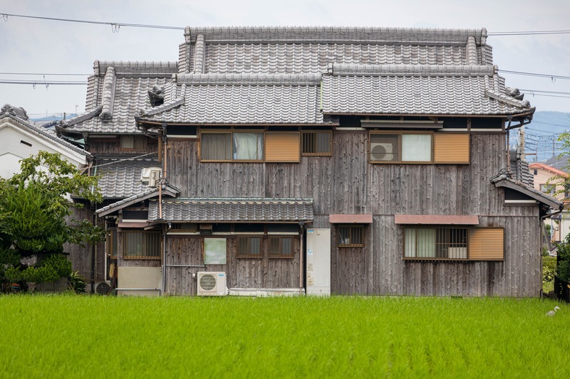 【蒲生郡】相続放棄と売却、どちらが得か比べてみる｜安易な放棄に注意