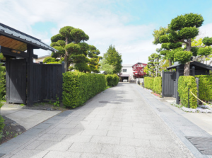 青森県弘前市 仲町
