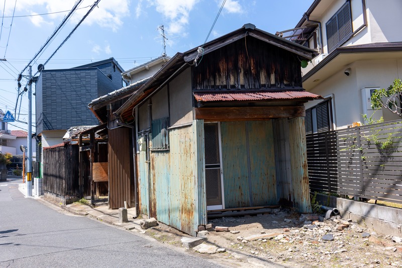 【寝屋川市】空き家は売る？貸す？壊す？迷った時の判断軸｜持ち続ける前に確認