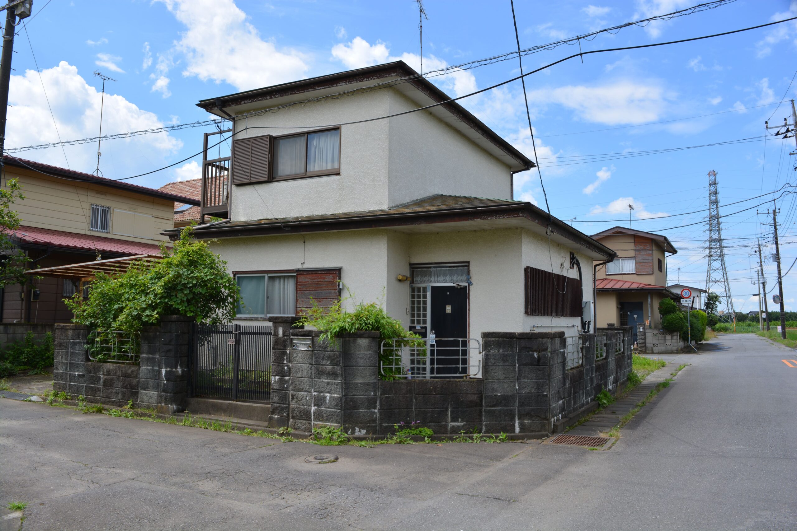 【豊川市】空き家の解体費用が不安な方へ|解体せず売却する方法も解説