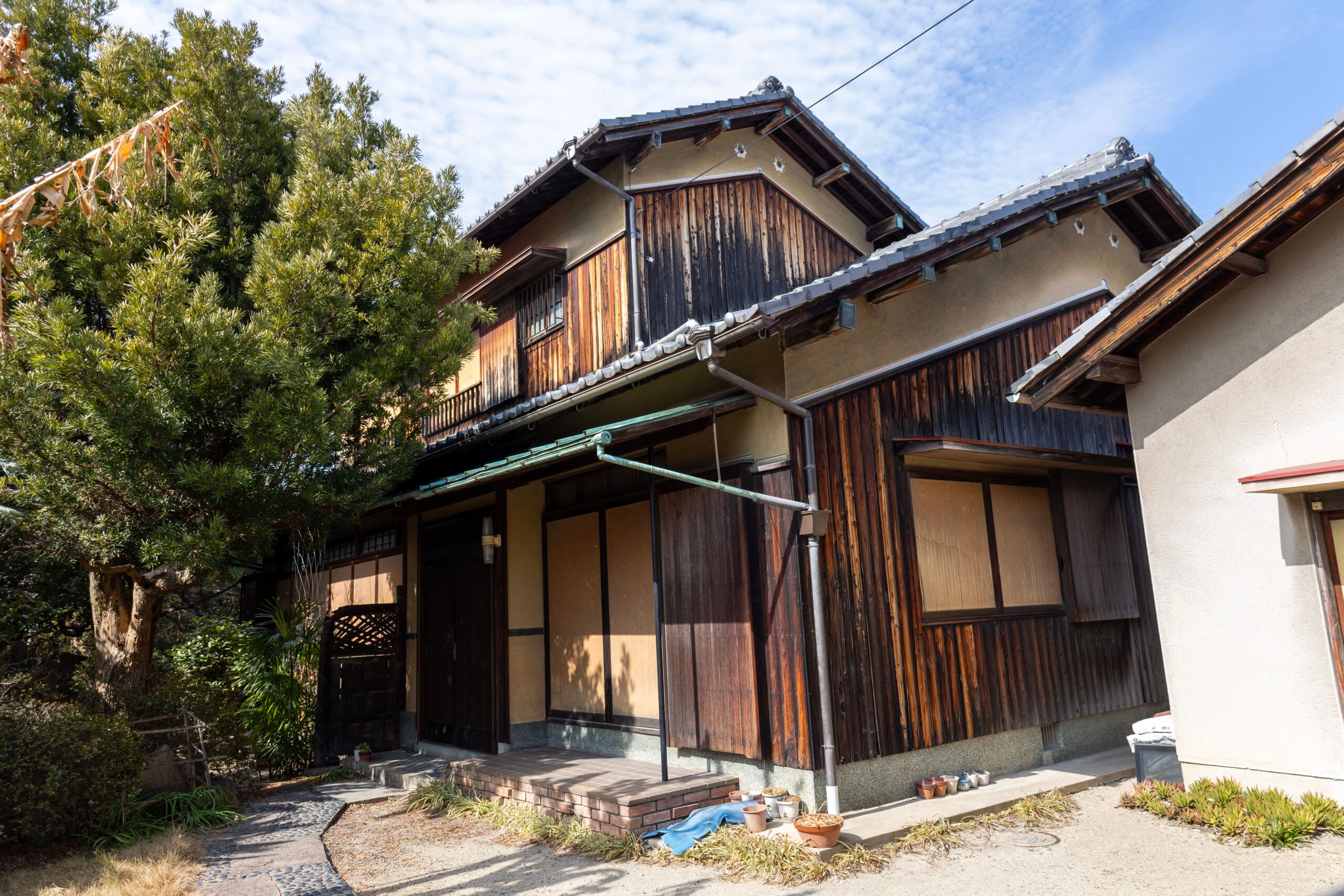 【川西市】解体を勧められた空き家、売る道は残っている?