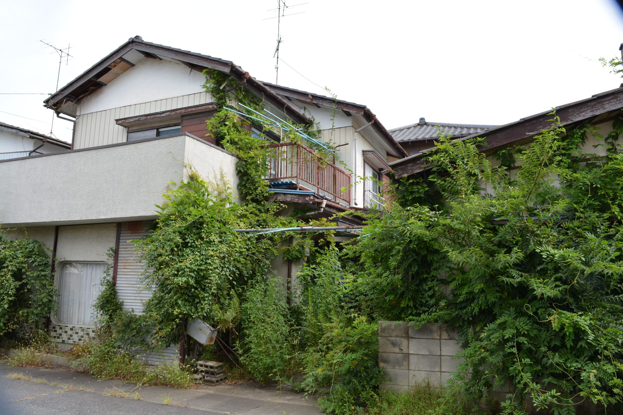 【各務原市】県外から空き家を売るには?管理の負担を減らす方法を解説