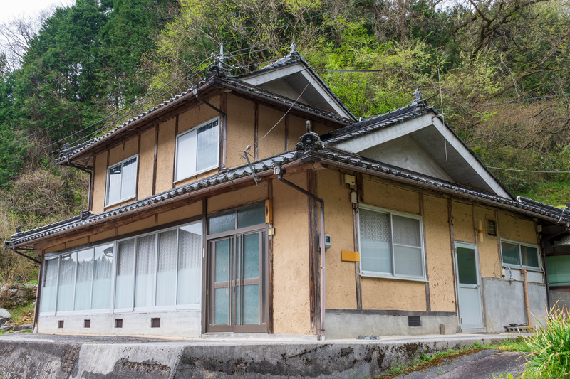 【門真市】老朽化が進む空き家を、これ以上傷む前に手放す方法を解説