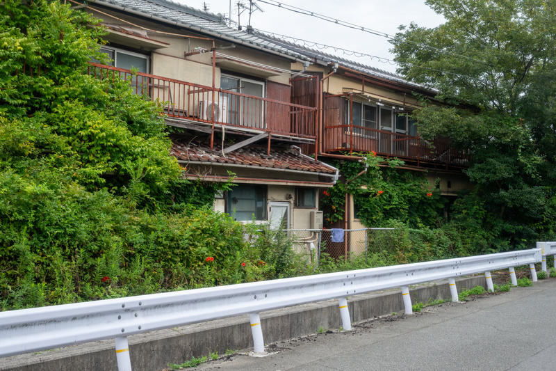 【三田市】残置物が理由で止まった空き家、まだ売れます｜処分費0円のケースも